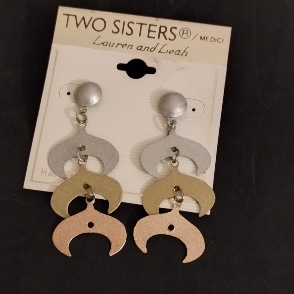 Dangle earrings